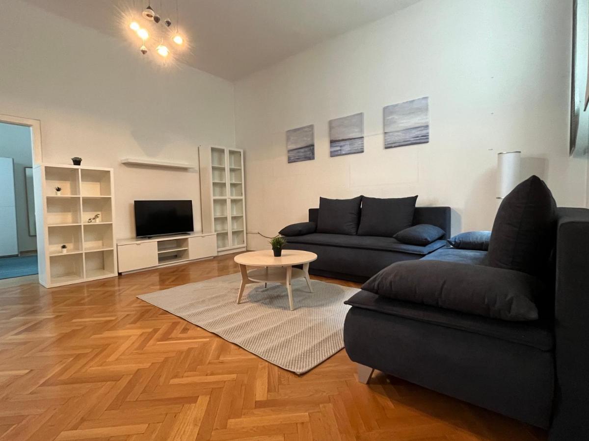 Stylish Apt Near Urania 1Br Daire Viyana Dış mekan fotoğraf