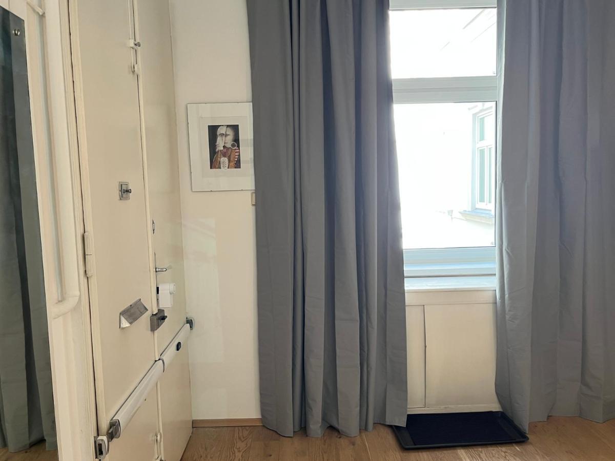 Stylish Apt Near Urania 1Br Daire Viyana Dış mekan fotoğraf