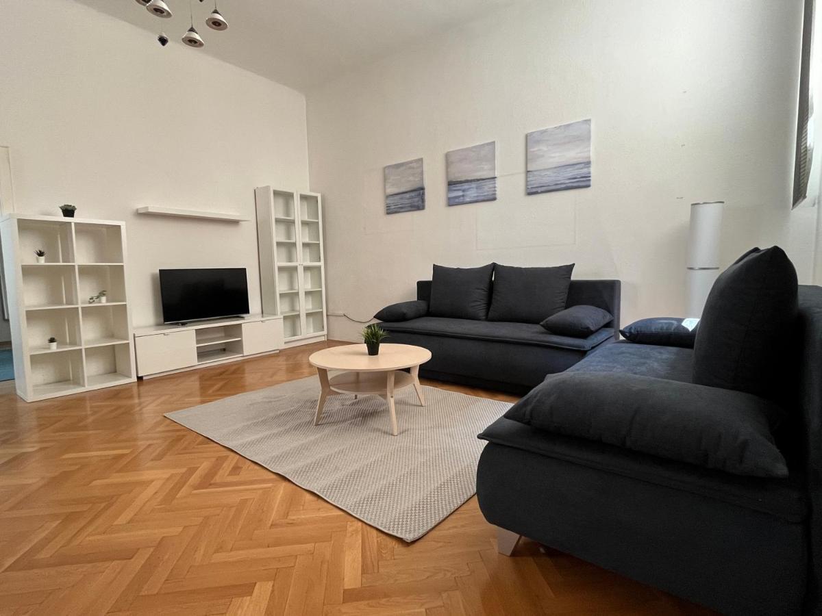 Stylish Apt Near Urania 1Br Daire Viyana Dış mekan fotoğraf